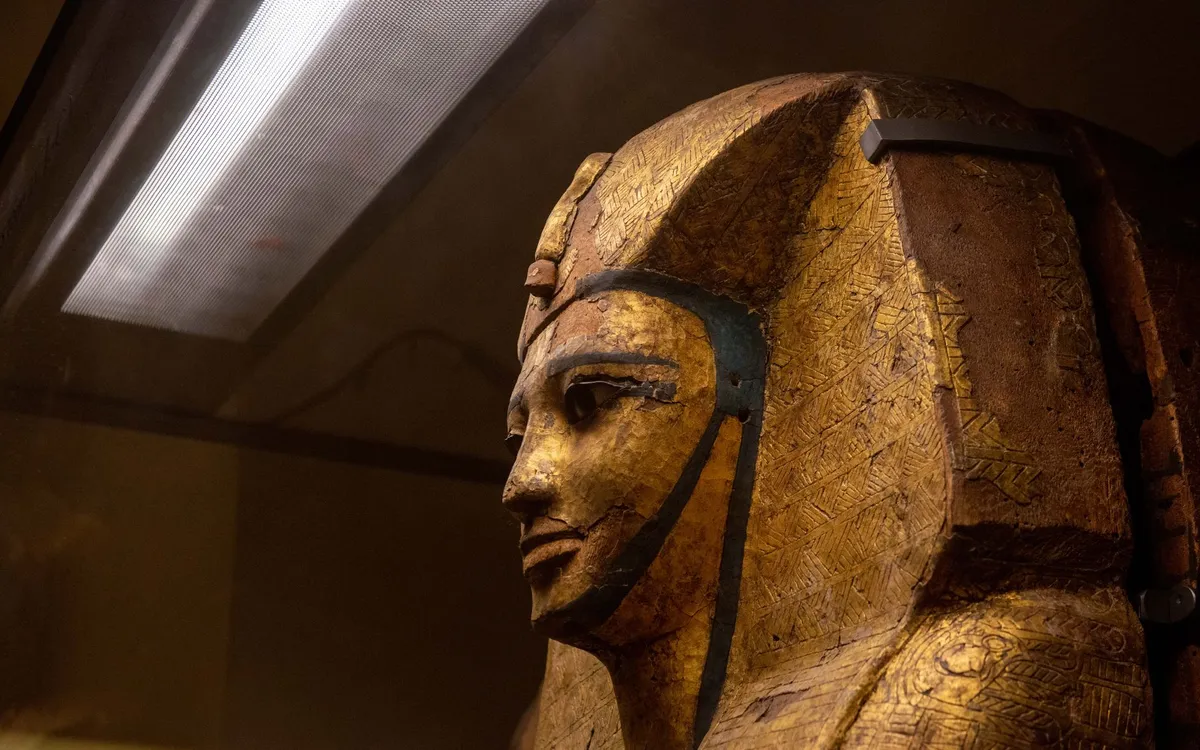 Golden funerary mask of Tutankhamun